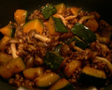 かぼちゃとしめじのマヨカレー炒め☆作り方7写真