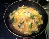 オクラも入れちゃった!!親子丼作り方4写真