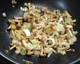 しめじで照り焼き味のピザ☆作り方1写真