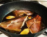 フライパンで簡単♪少し甘いカレイの煮付け作り方4写真