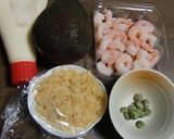 むきえび+揚げ玉+枝豆のアボカドココット作り方1写真