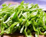 福耳唐辛子とチクワのオイスターソース炒め作り方1写真