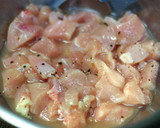 榨菜鶏丁｜鶏ささ身のザーサイ炒め作り方1写真