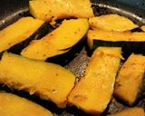 ハーブソルトで♪かぼちゃのレモン炒め作り方1写真