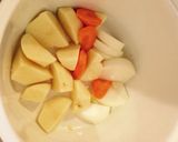 白菜と鶏肉野菜いろいろ味噌煮込み作り方1写真