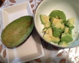 コロコロ豆腐となめたけのアボカドココット作り方3写真