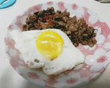 タイ料理創作　ガパオおにぎらず　作り方1写真