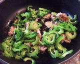 豚肉とゴーヤのマヨ味噌炒め作り方2写真