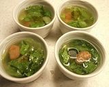 焼き鳥つくね缶とレタスの即席スープ作り方4写真