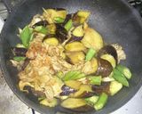 オクラとまいたけと茄子の豚バラ炒め作り方6写真