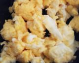 簡単！焼き肉のたれ味の炒りたまごおにぎり作り方1写真