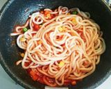 ﾉﾝｵｲﾙ！うどんで簡単ナポリタン♪作り方4写真
