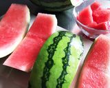 エコなお漬物! スイカの皮の簡単浅漬け。作り方1写真