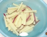 さつまいもとしめじのお味噌汁作り方1写真