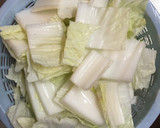 豚肉と白菜とシメジの柚子胡椒炒め煮作り方1写真