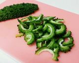 ゴーヤたっぷり！トマトとしめじの挽き肉丼作り方1写真
