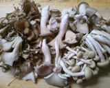 簡単！たっぷりきのこと　白滝の中華スープ作り方1写真