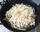 もやしと豚ひき肉の麻婆炒め。丼にも。作り方4写真