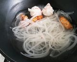 タイ産　簡単即席フォー　クティオ作り方2写真