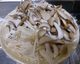 きのこと厚揚げと三つ葉のほっこり卵とじ作り方1写真