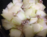 冬瓜の大量消費に！冬瓜と豚肉の炒め物作り方6写真