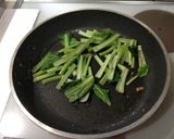 面倒！豚肉としめじと小松菜のカレー炒め丼作り方6写真