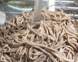 日本そばの神楽南蛮と生しいたけ炒め作り方8写真