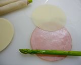 簡単！アスパラガスのマキマキ餃子作り方1写真