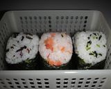 3色おにぎり&リボン形パスタサラダ弁当作り方1写真