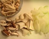 【ヘルシー】茹で鶏の粒マスきのこソース♪作り方2写真