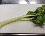セロリとハートのんまんま炒め作り方1写真