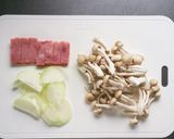 しめじとベーコンの和風ワンポットパスタ。作り方1写真