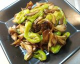 獅子唐と舞茸*昆布つゆ炒め作り方3写真