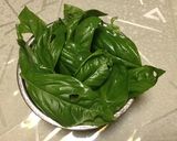 お庭のトマトとバジルでカプレーゼ作り方1写真