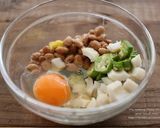 ちくわ入り納豆オムレツのサラダごはん作り方1写真