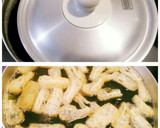 さつま芋とワカメ・うすあげのお味噌汁❤作り方4写真