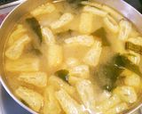 さつま芋とワカメ・うすあげのお味噌汁❤作り方5写真