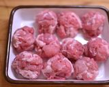豚コマ肉で作るハニーケチャップボール作り方2写真