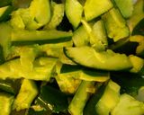 鳥ときゅうりの塩レモン和えと野菜スープ作り方3写真
