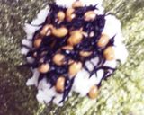 ひじきと魚肉ソーセージのおにぎらず作り方2写真