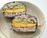 キノコのクリーム炒めと玉子焼のおにぎらず作り方12写真