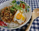残り野菜と丸鶏がらスープ☆子どもガパオ丼作り方4写真