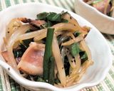 モヤシとニラのスパイシーベーコン炒め♪作り方5写真