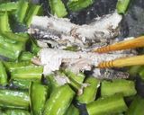 ウリズン（四角豆）と鰯の油漬けの炒め物作り方4写真