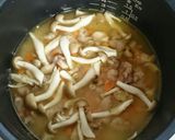 簡単おいしい！しめじと鶏の炊き込みご飯作り方5写真