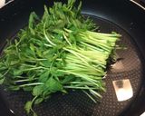 あっという間♪豆苗+帆立のナムル風サラダ作り方1写真