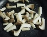 簡単鮭のムニエルとエリンギバター醤油炒め作り方10写真