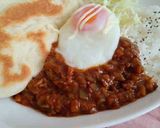 ナン生地で作るフライパンで焼きカレーパン作り方1写真