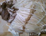 簡単♪白菜と なめこの ピリ辛中華スープ作り方1写真
