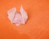 簡単ハロウィンおつまみ☆お化けワンタン作り方2写真